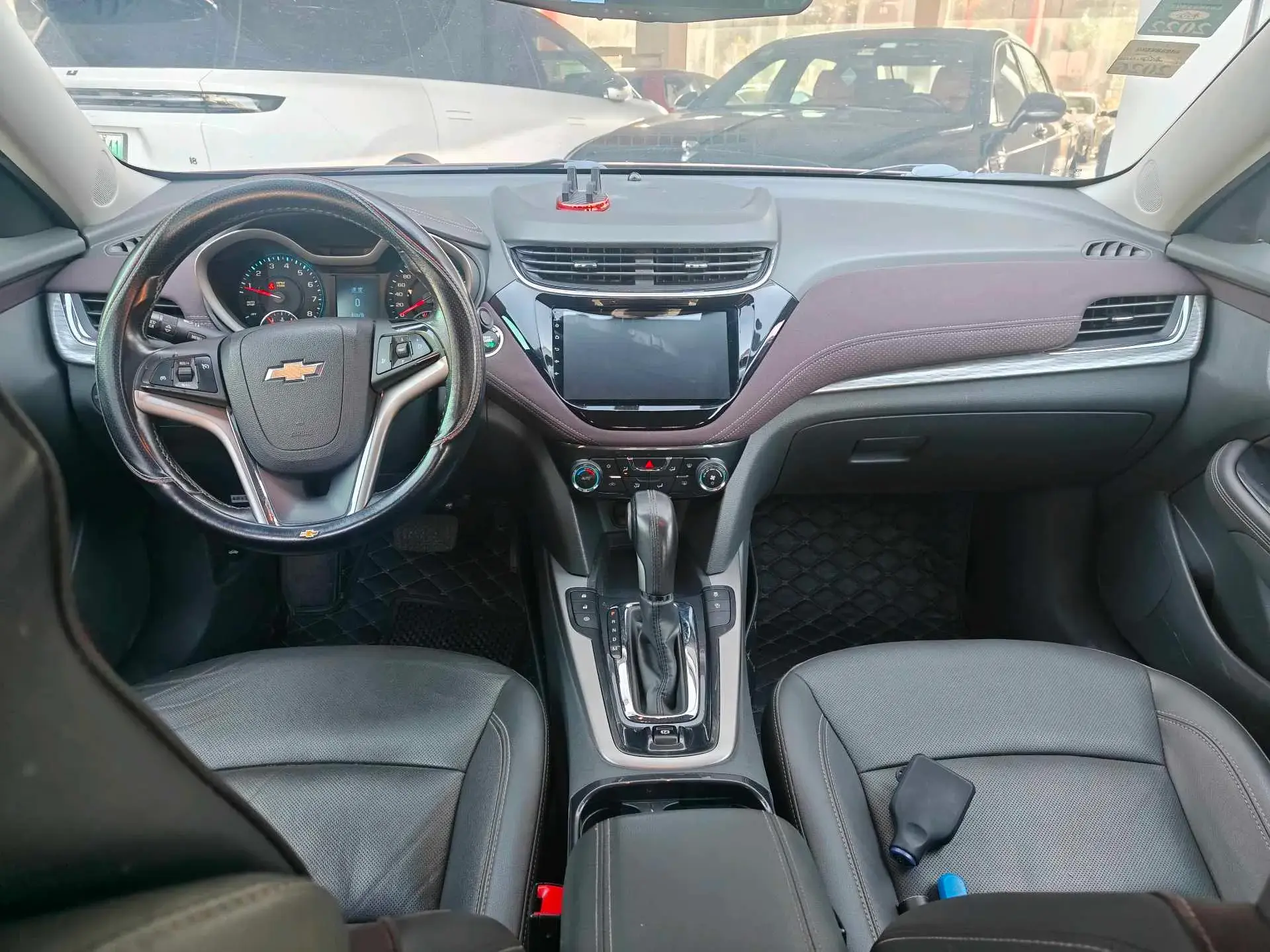 2018 CHEVROLET MALIBU thumbnail 4