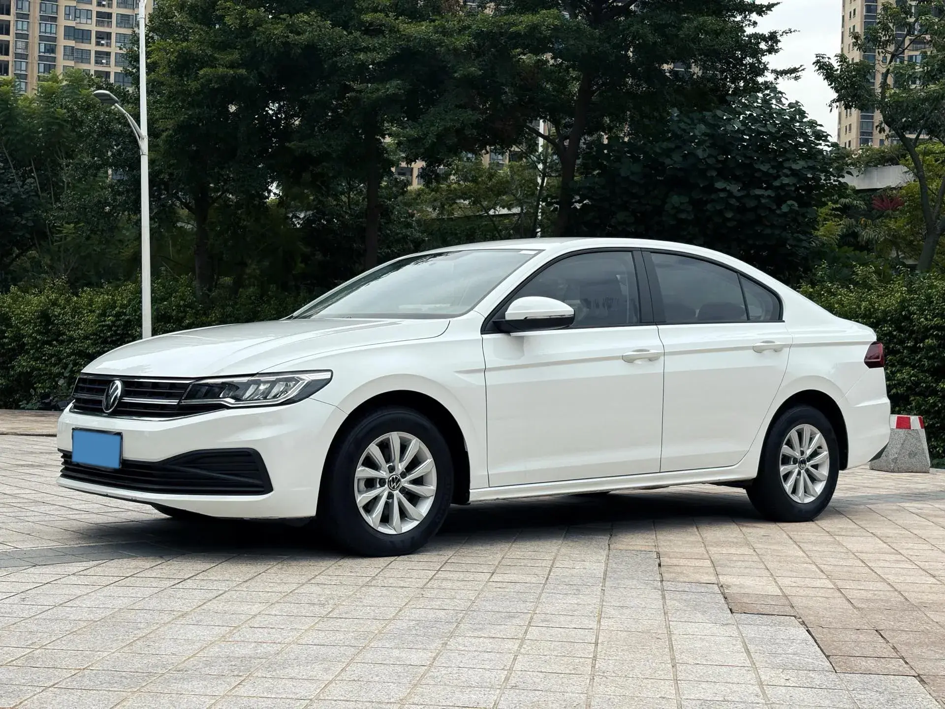 2021 VOLKSWAGEN BORA view 1