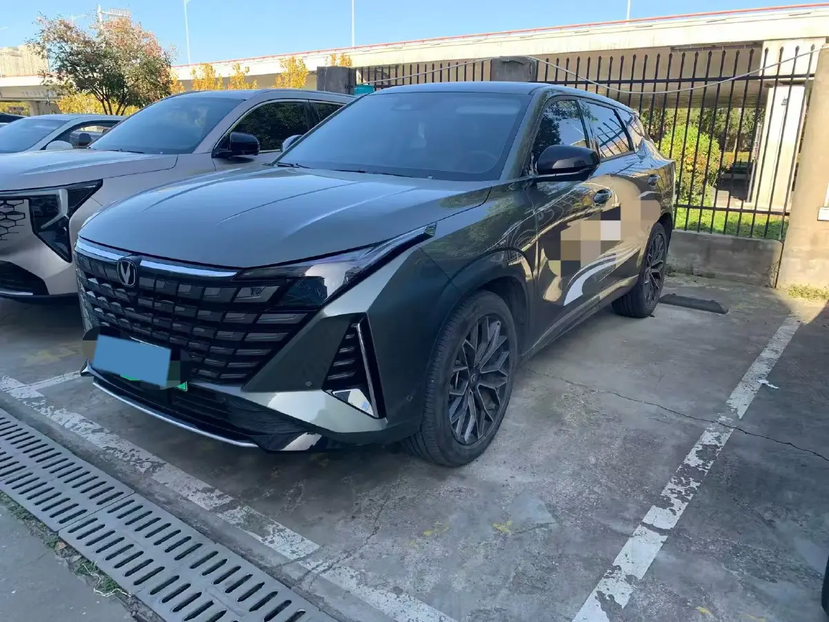 2024 ChangAn UNI-Z 1.5L 98HP L4 E-CVT PHEV 18.4KWH