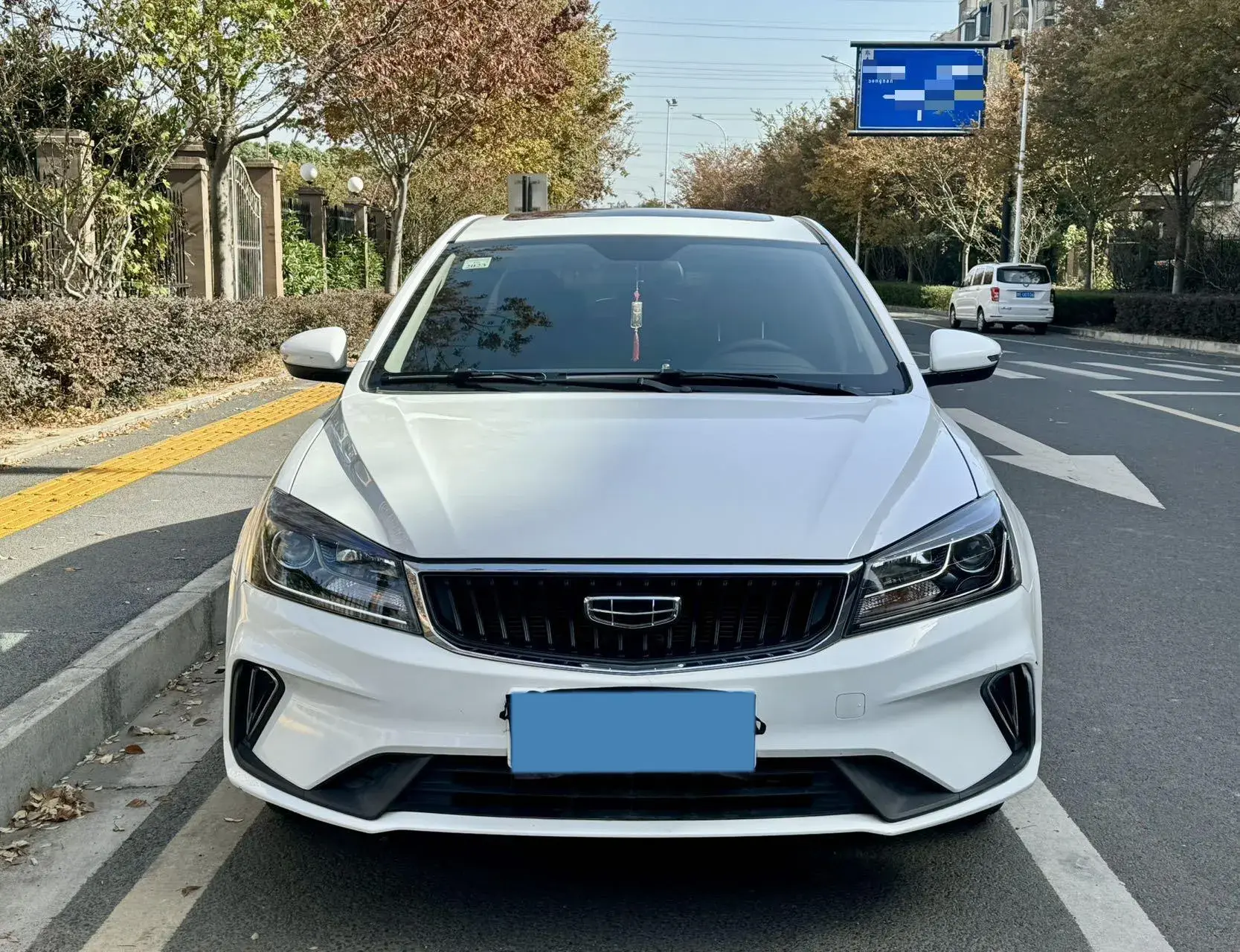 2021 GEELY EMGRAND thumbnail 2