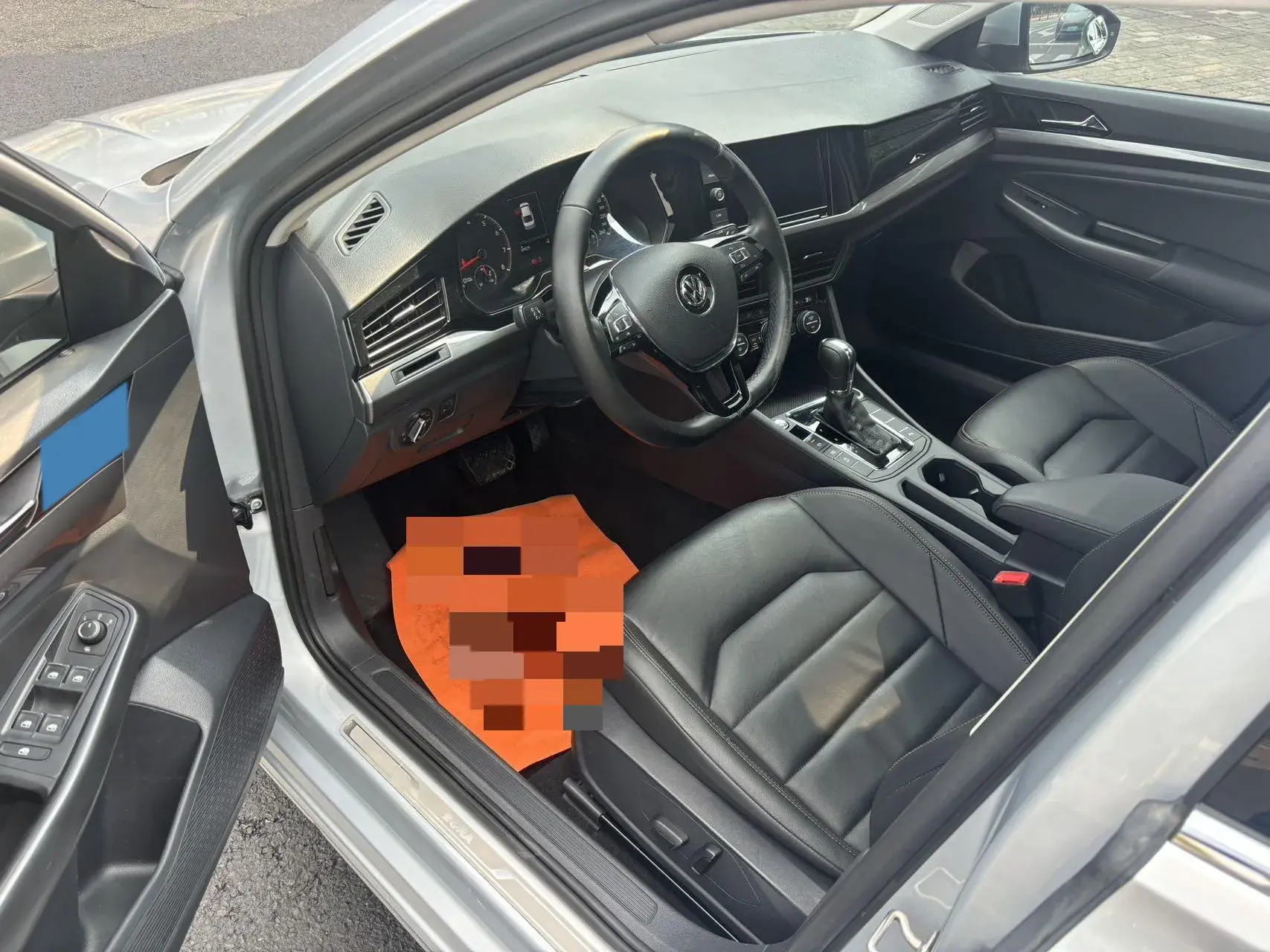 2019 VOLKSWAGEN BORA thumbnail 4