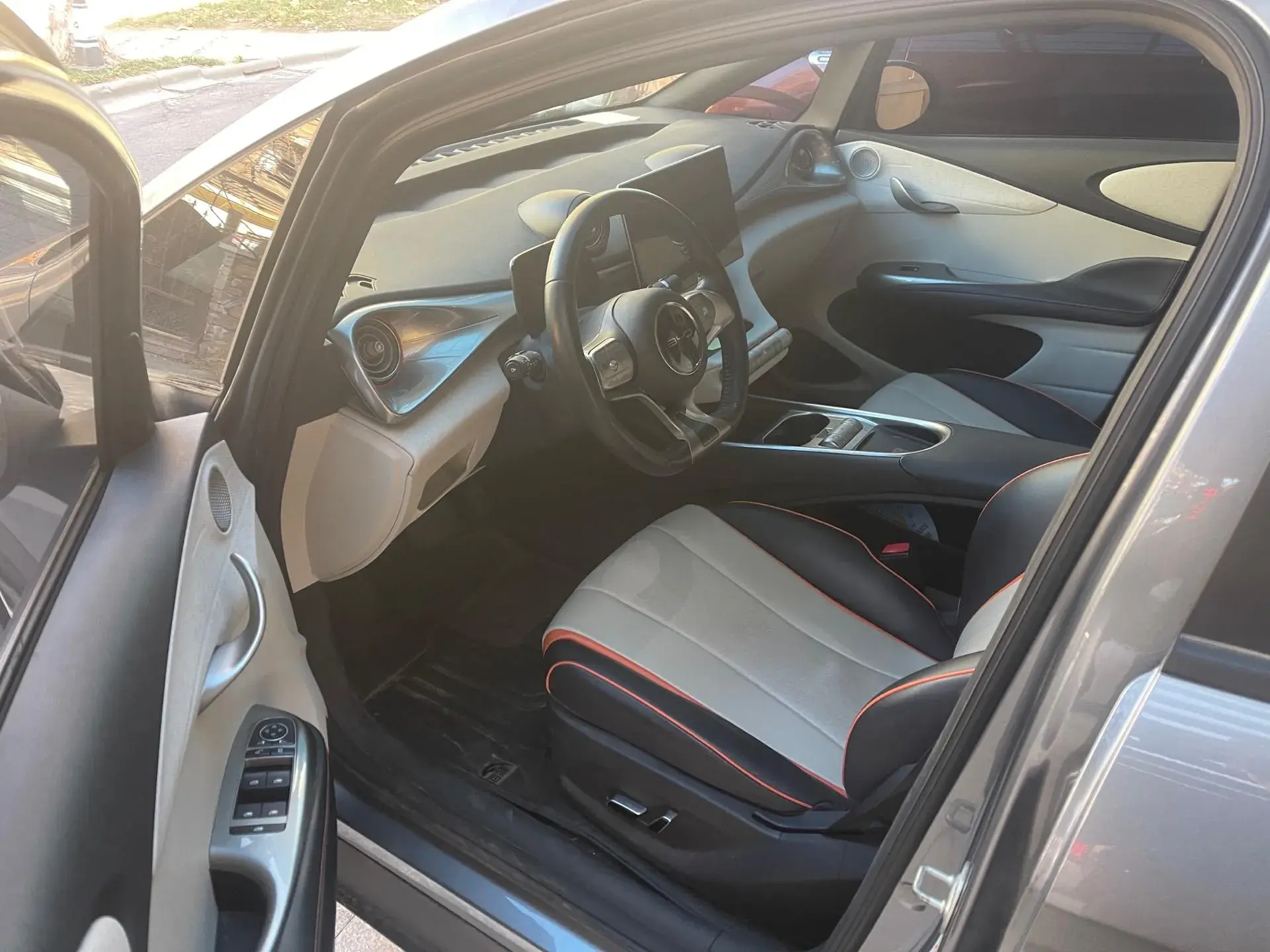 2021 BYD DOLPHIN thumbnail 3