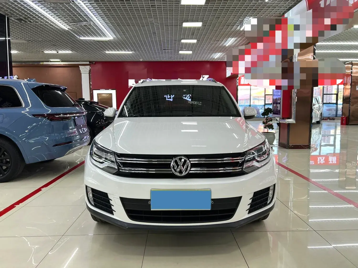 2016 VOLKSWAGEN TIGUAN thumbnail 2