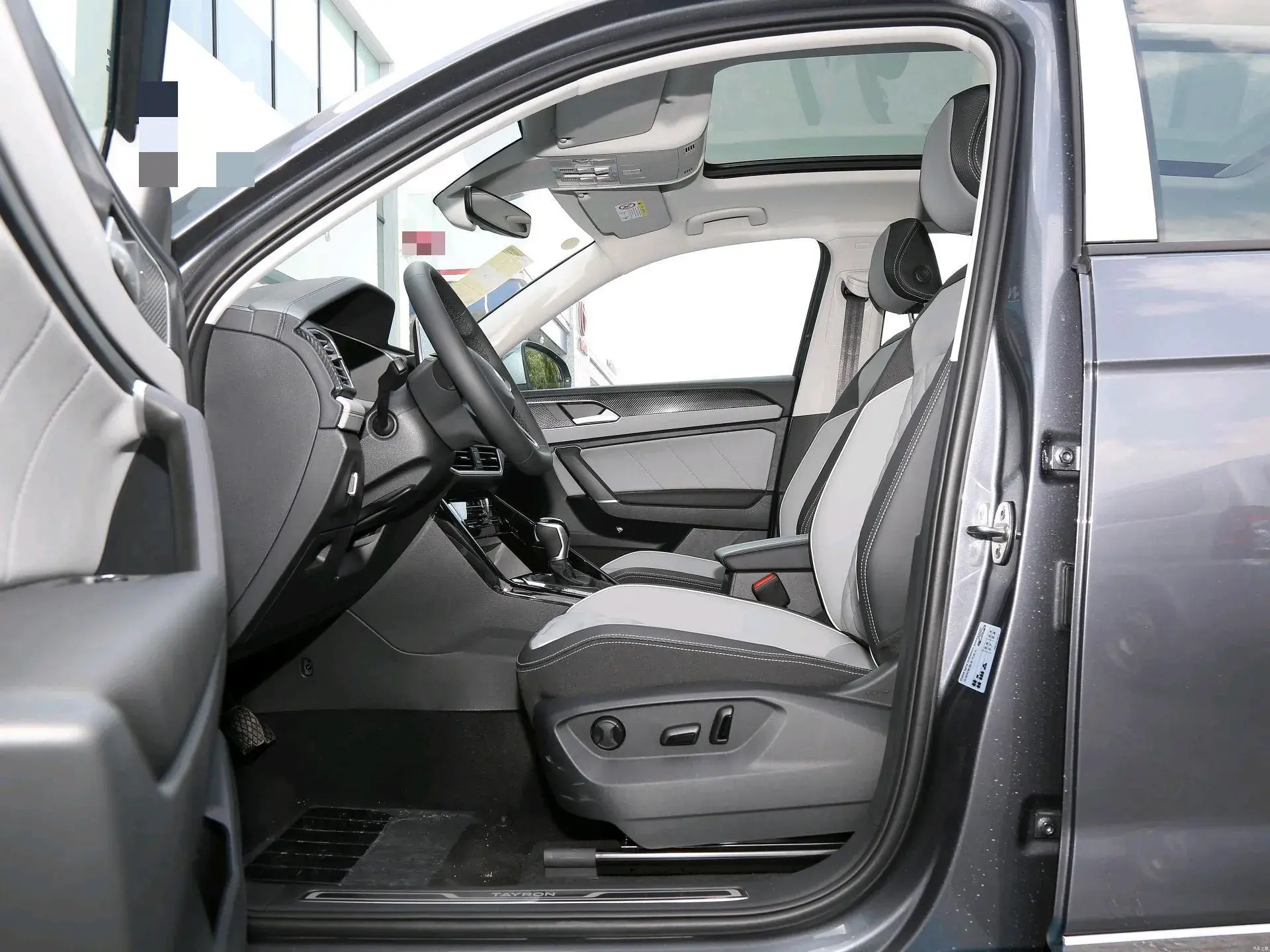 2022 VOLKSWAGEN TAYRON thumbnail 2