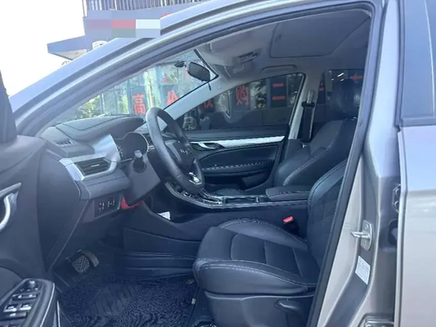 2020 GEELY EMGRAND thumbnail 3