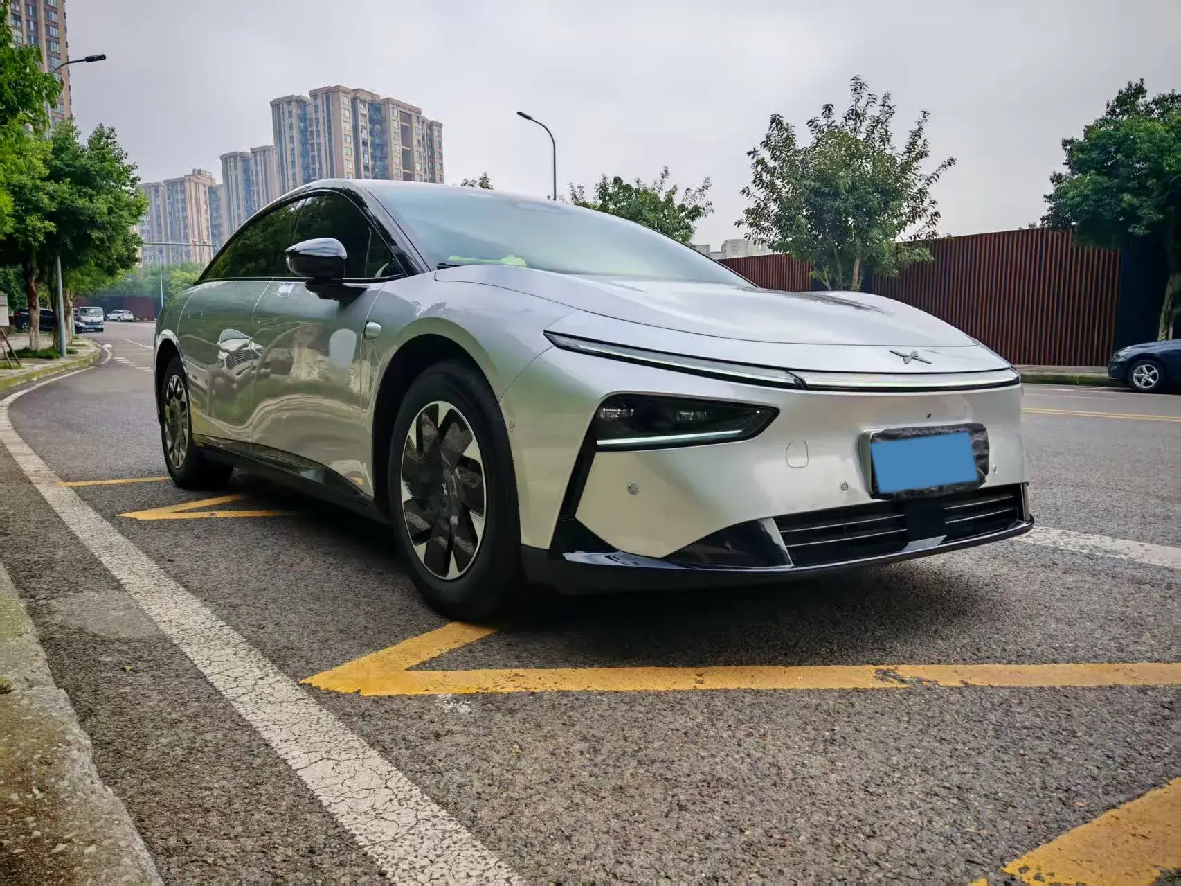 2024 XPENG P7+ thumbnail 3