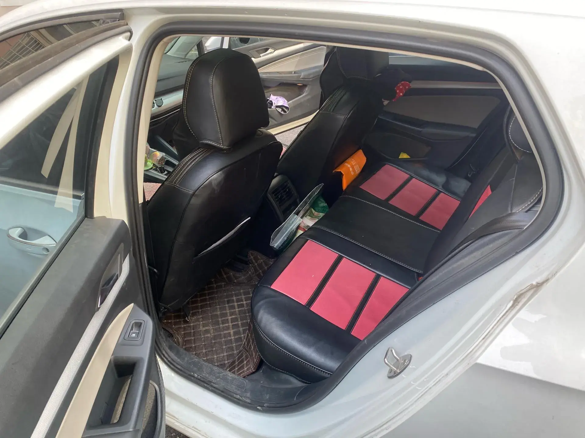 2021 VOLKSWAGEN GOLF thumbnail 4