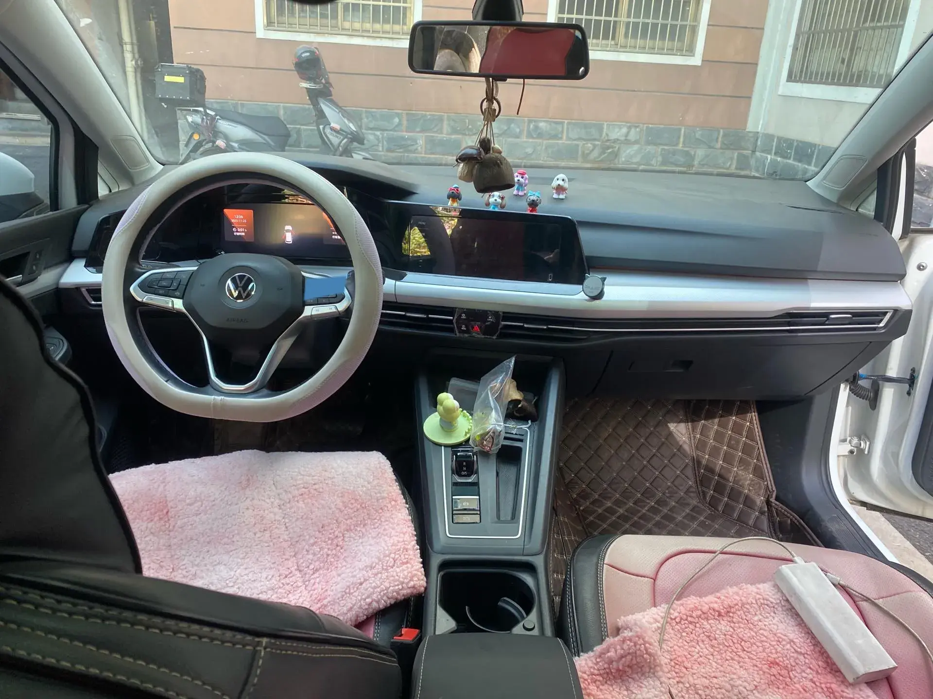 2021 VOLKSWAGEN GOLF thumbnail 3