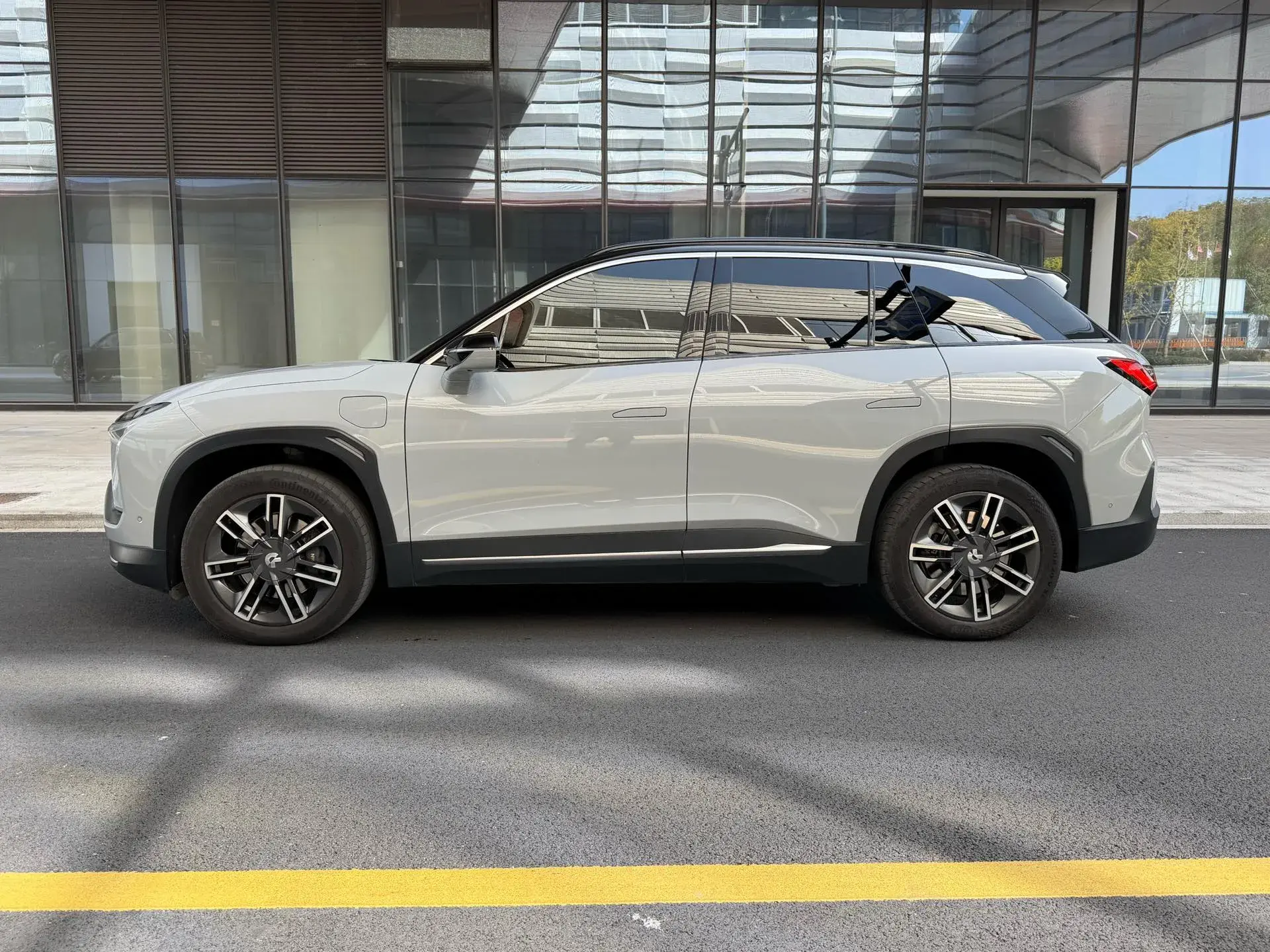 2020 NIO ES6 thumbnail 3