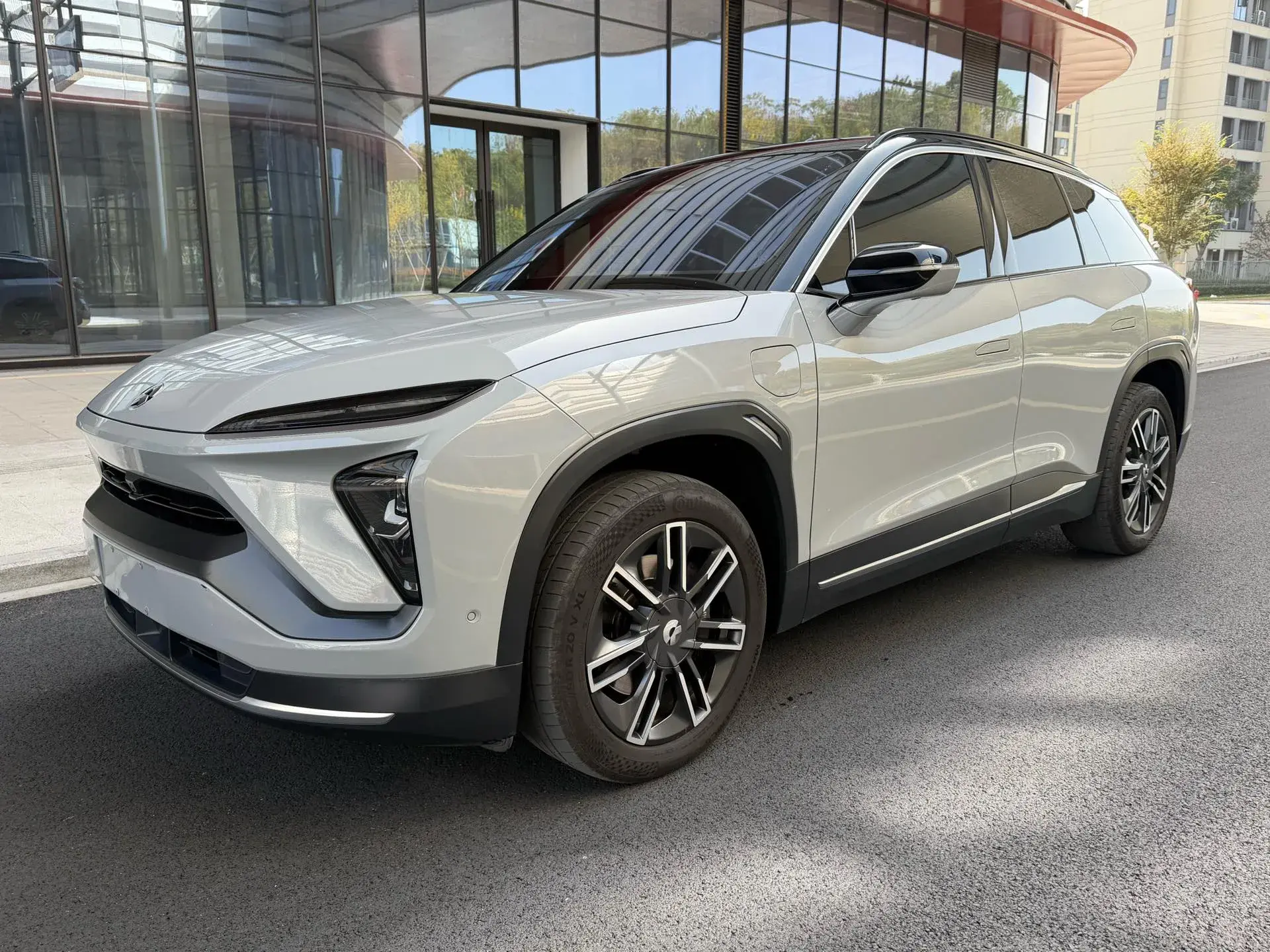2020 NIO ES6 view 1