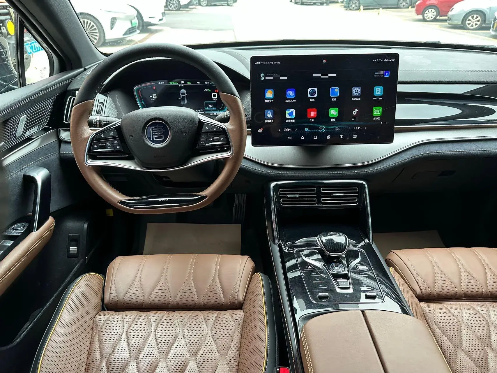 2021 BYD TANG thumbnail 4