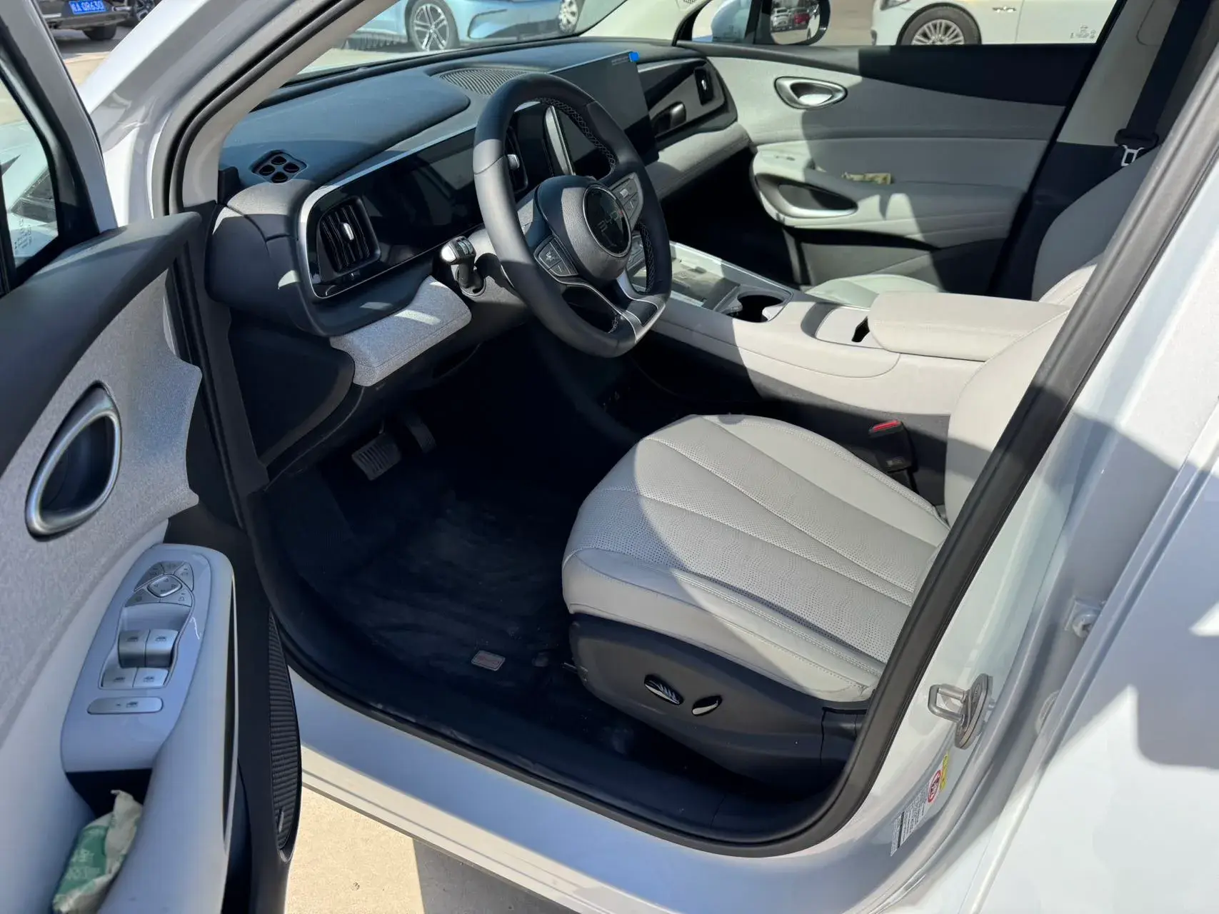 2025 BYD SEA thumbnail 4