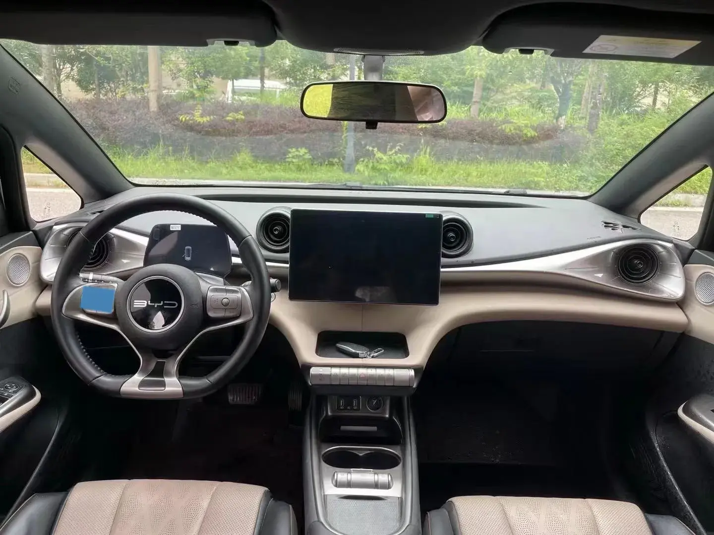 2023 BYD DOLPHIN thumbnail 4