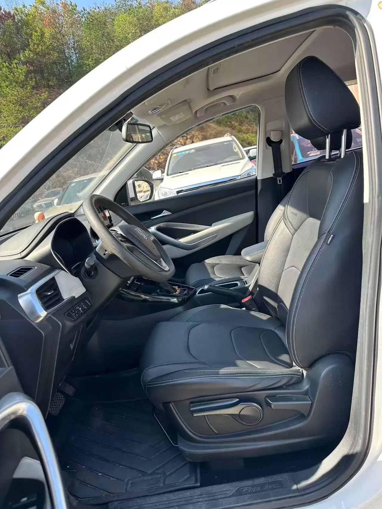 2019 BAOJUN 530 thumbnail 3