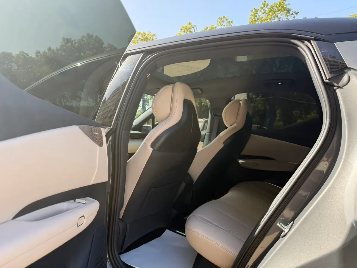 2025 LYNK&CO Z20 BEV 61.47KWH,autocango,china used car exporter,china ev exporter,chinese used car exporter,chinese used ev exporter