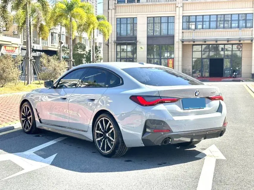 2023 BMW 2 thumbnail 2