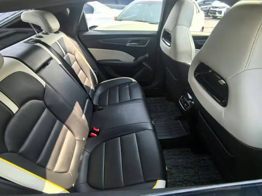 2021 MG MG6 thumbnail 4