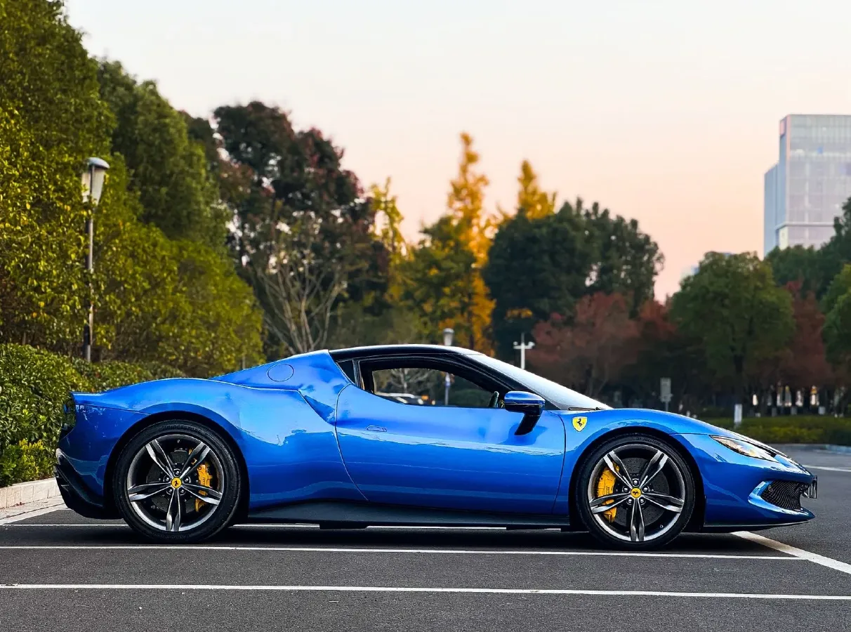 2021 Ferrari 296 3.0T 663HP V6 8DCT PHEV 7.45KWH,autocango,china used car exporter,china ev exporter,chinese used car exporter,chinese used ev exporter