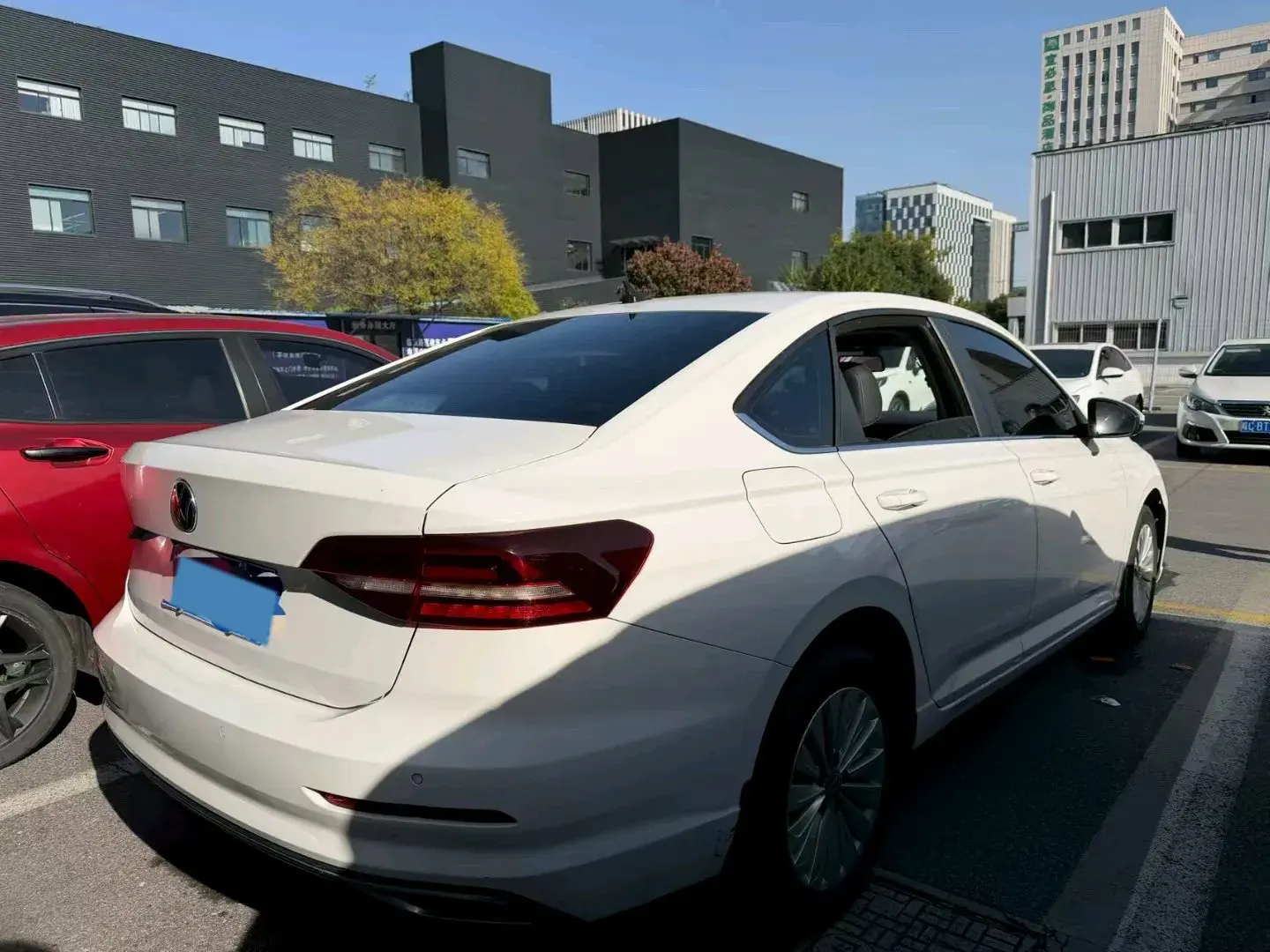 2021 VOLKSWAGEN LAVIDA thumbnail 2