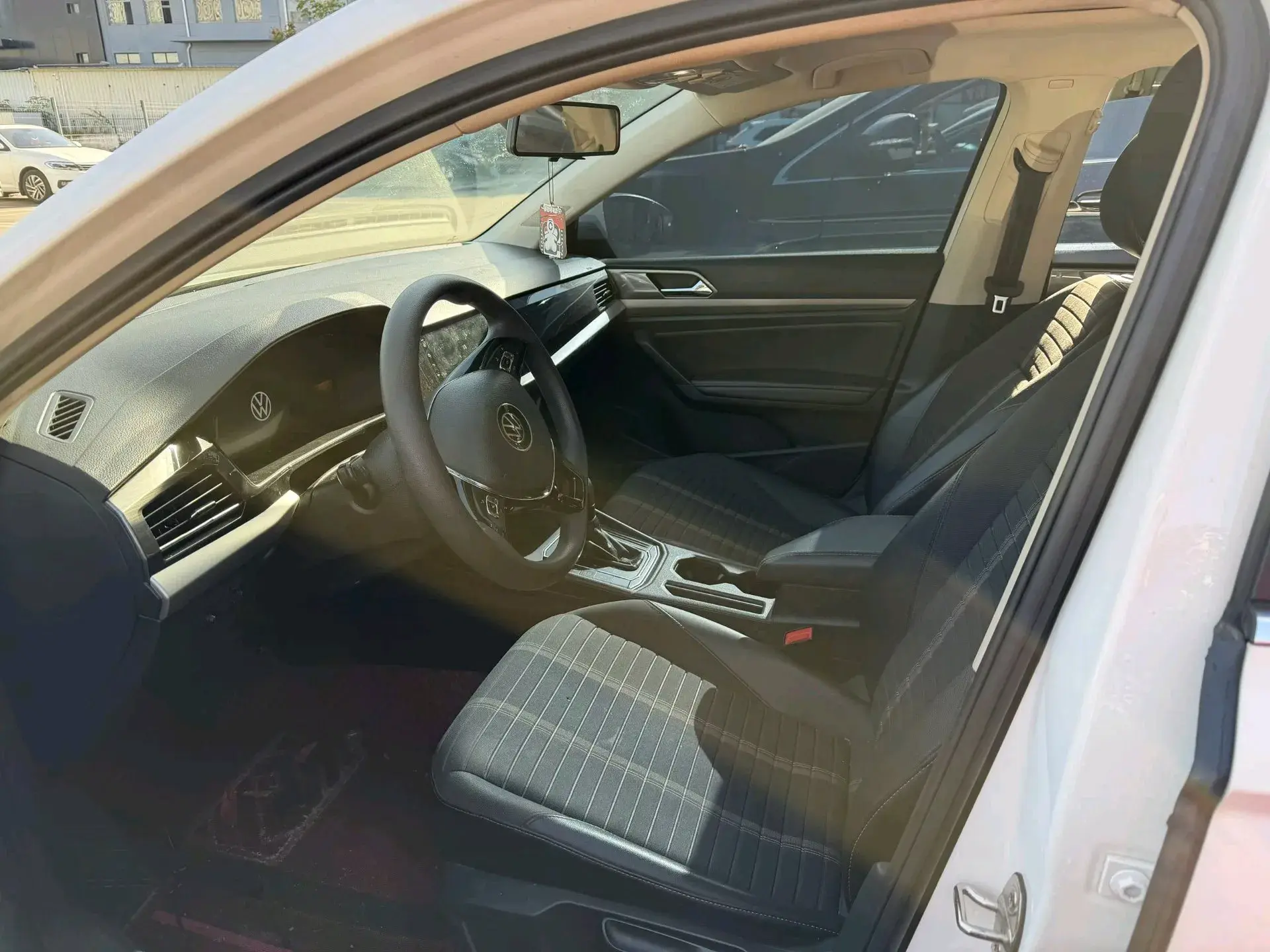 2021 VOLKSWAGEN LAVIDA thumbnail 4