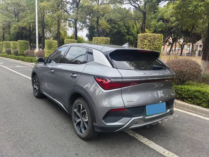 2023 BYD YUAN thumbnail 3