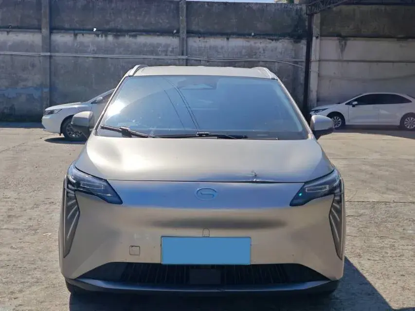 2023 AION Y thumbnail 2