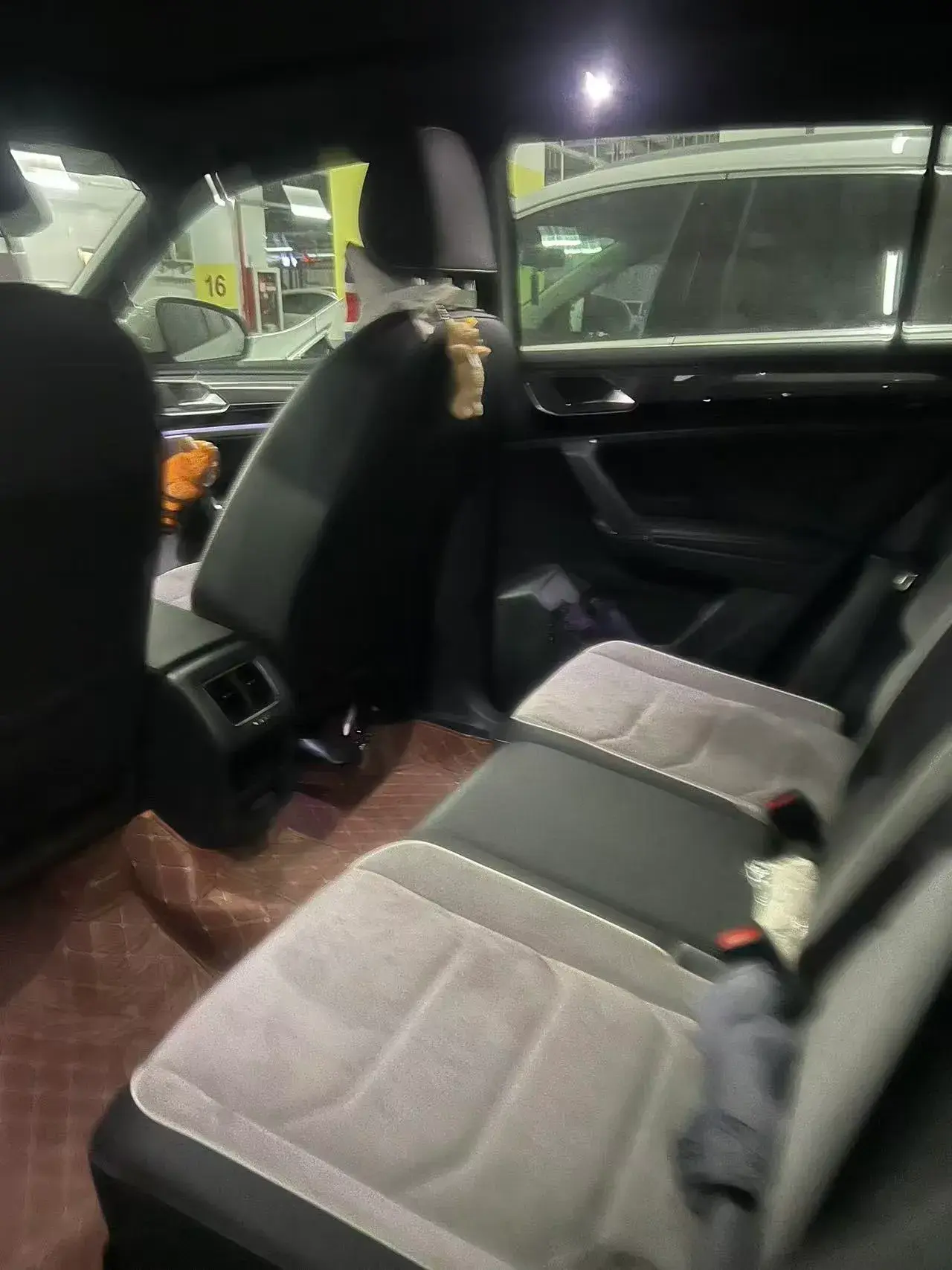 2021 VOLKSWAGEN TAYRON thumbnail 3