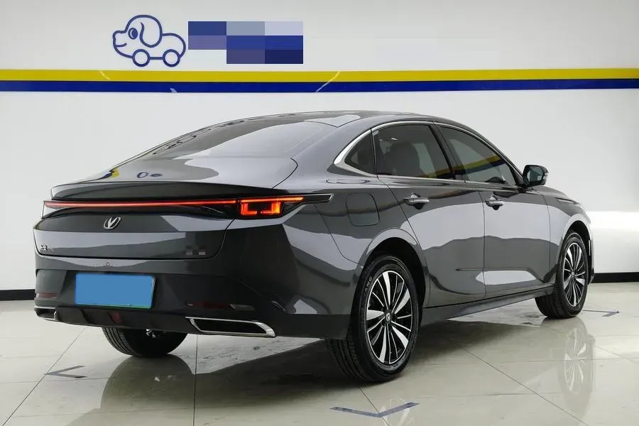 2025 ChangAn EadoPHEV 1.5L 98HP L4 E-CVT PHEV,autocango,china used car exporter,china ev exporter,chinese used car exporter,chinese used ev exporter