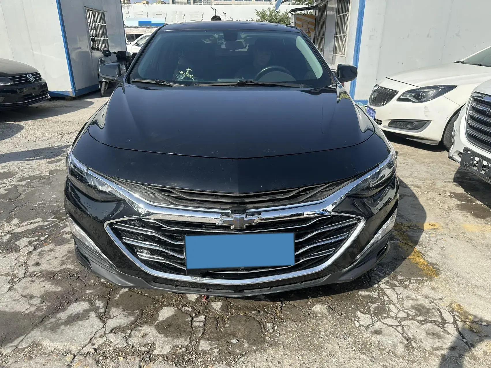 2021 CHEVROLET MALIBU thumbnail 3