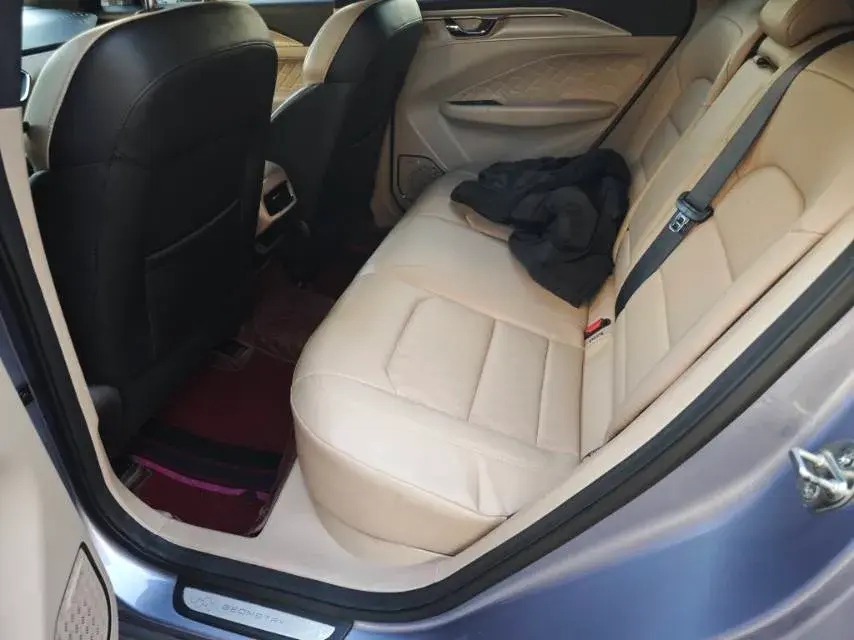 2020 GEOMETRY C thumbnail 4