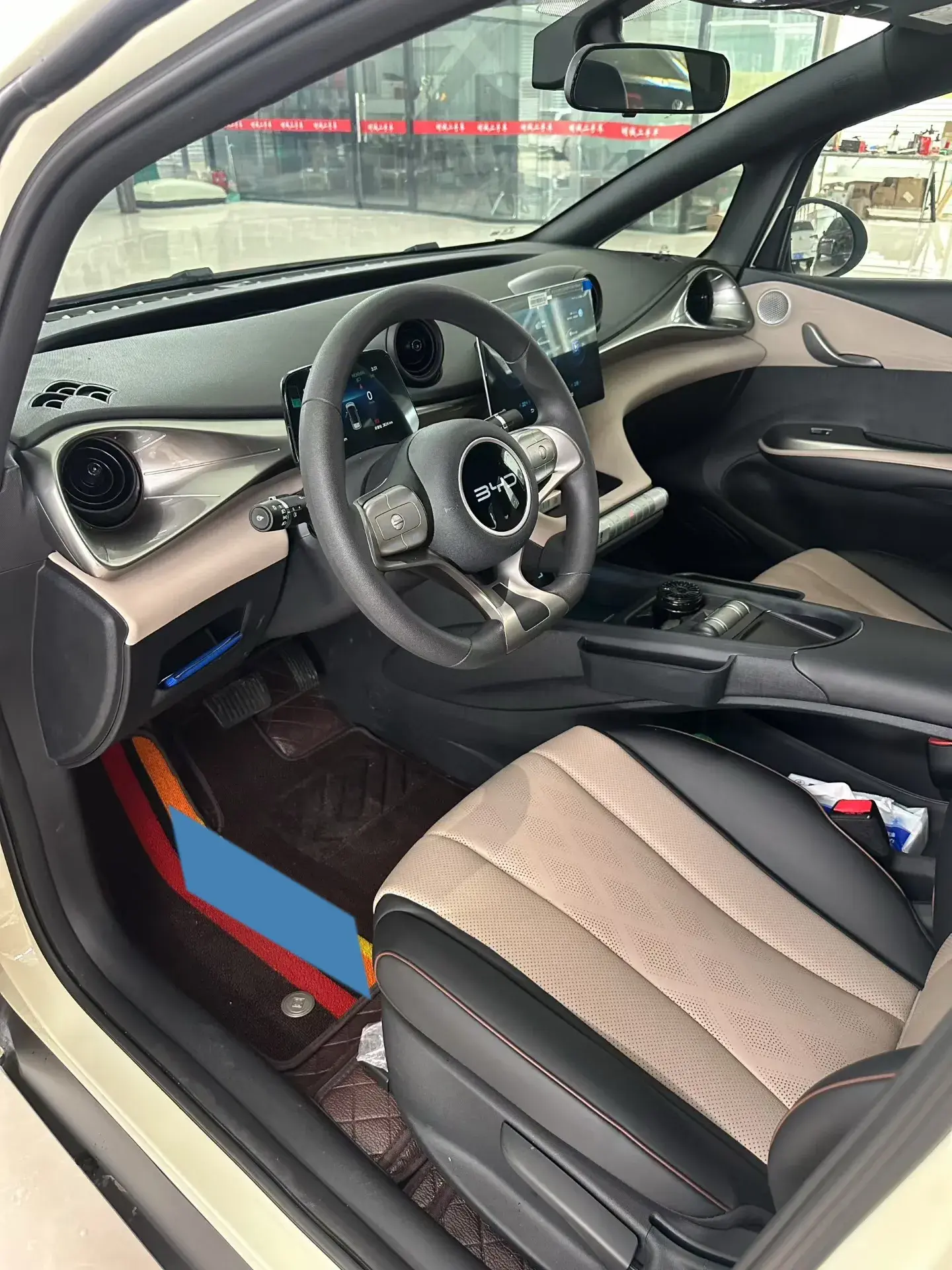 2025 BYD DOLPHIN thumbnail 3