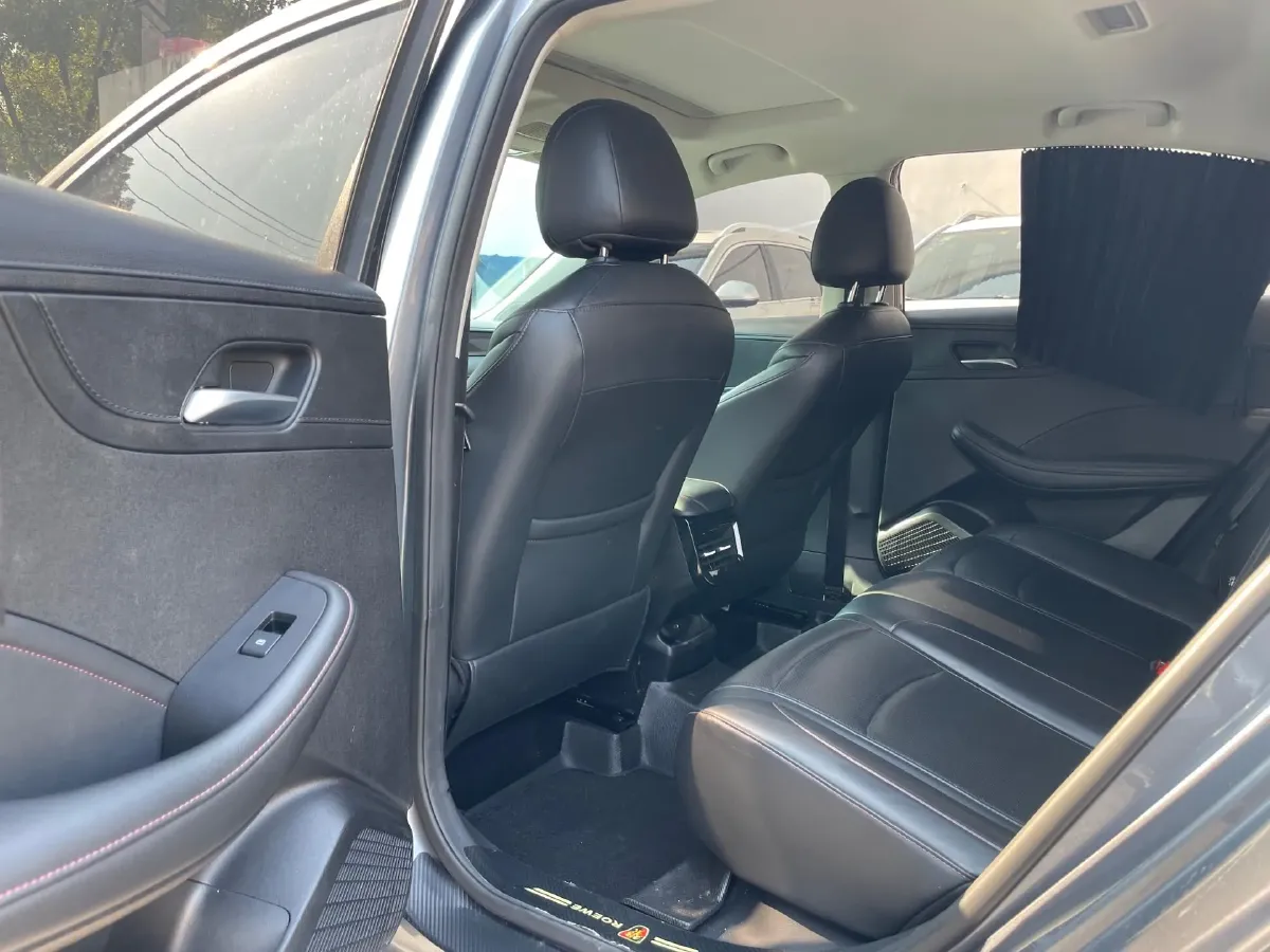 2023 Roewe i5 1.5L 129HP L4 CVT,autocango,china used car exporter,china ev exporter,chinese used car exporter,chinese used ev exporter