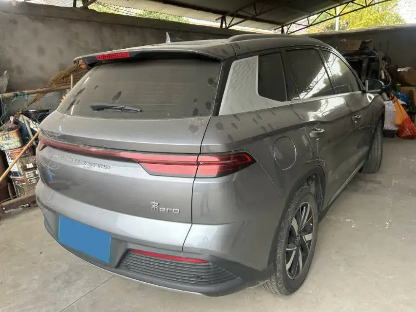 2023 BYD SONG thumbnail 3