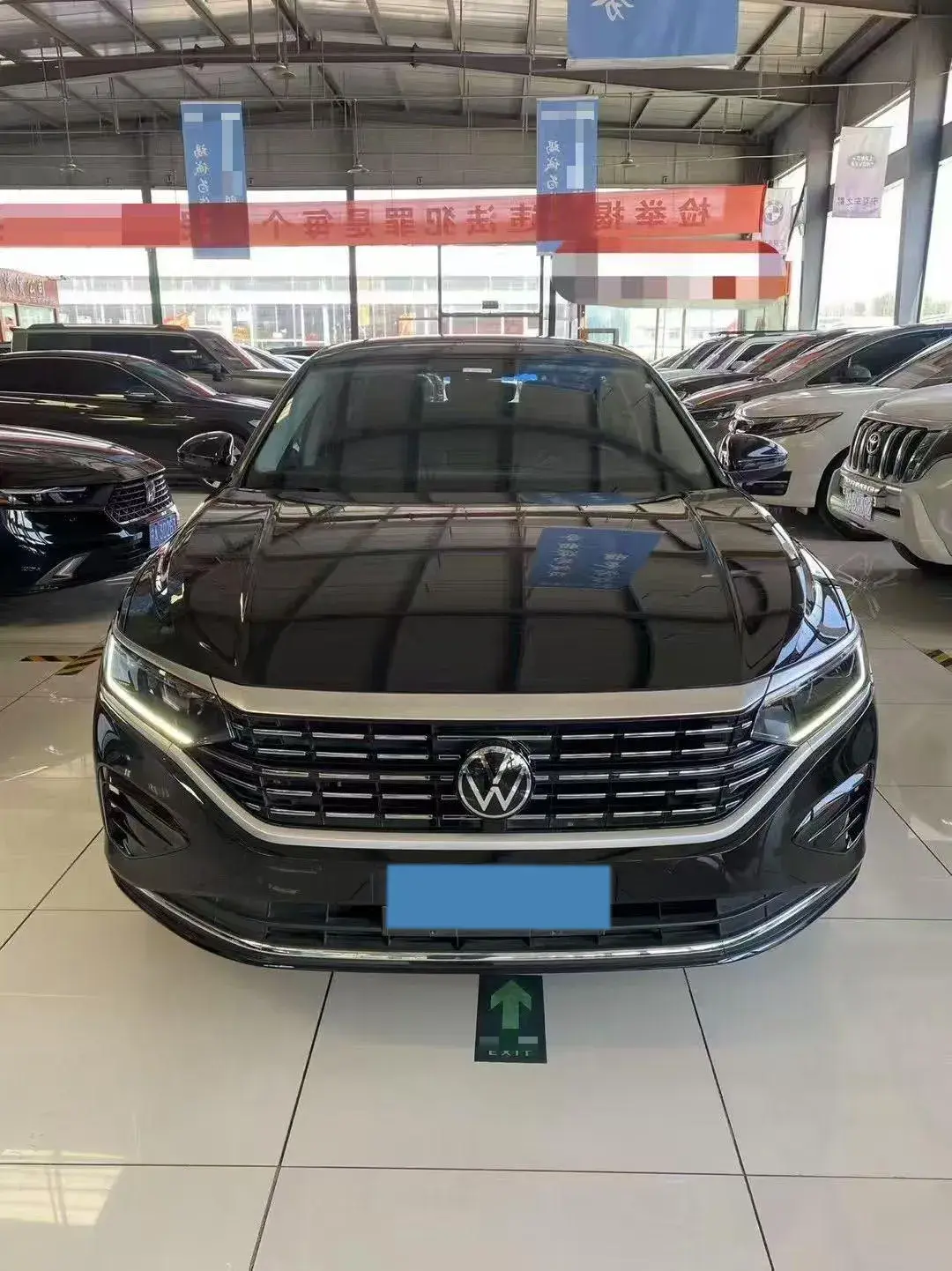 2023 VOLKSWAGEN PASSAT thumbnail 3