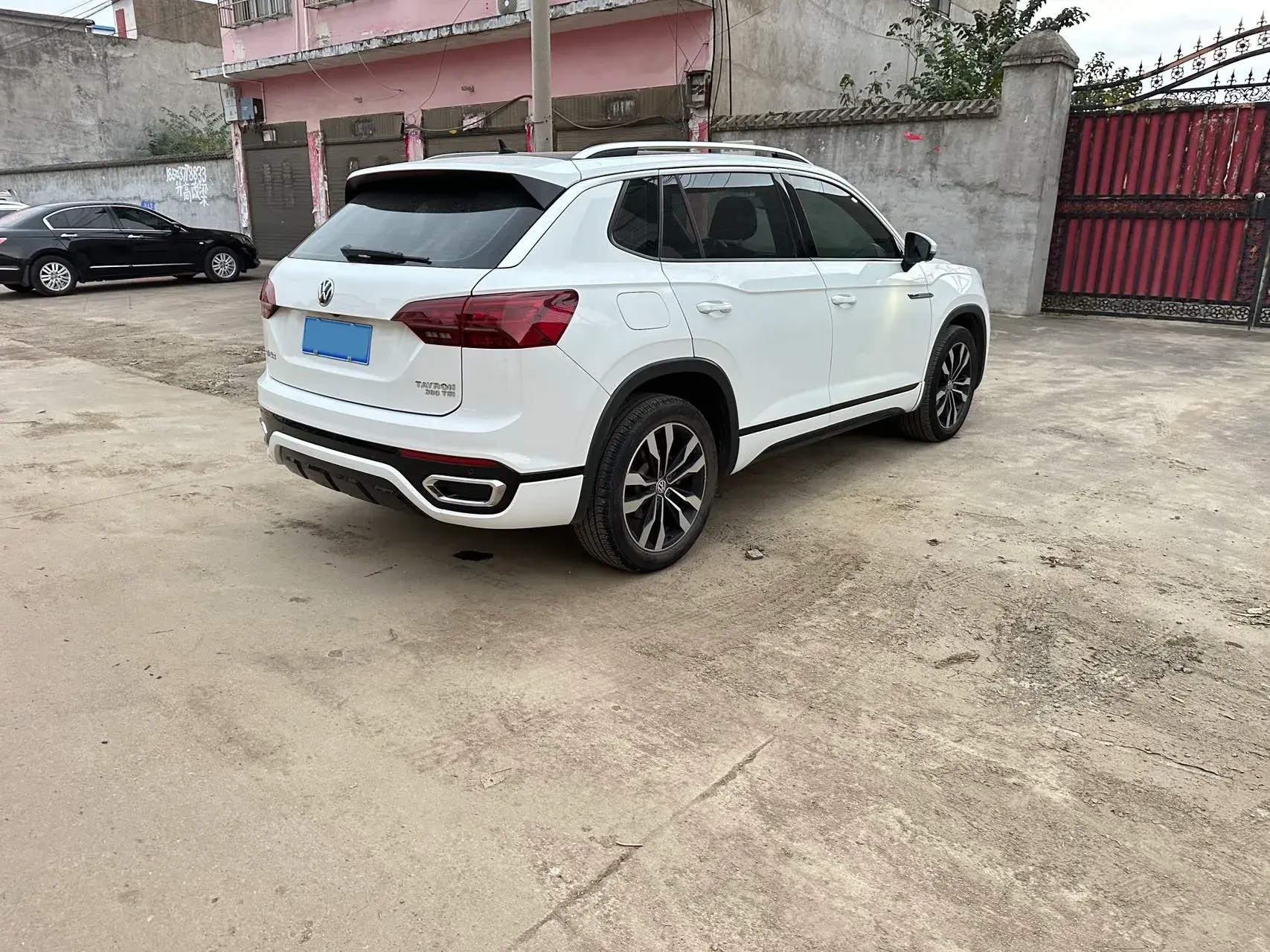 2019 VOLKSWAGEN TAYRON thumbnail 4