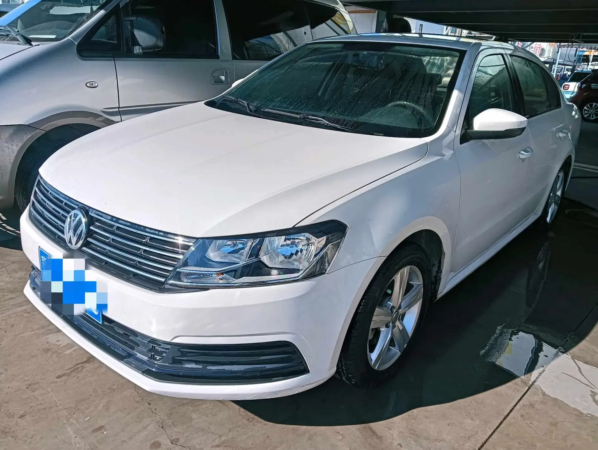 2017 VOLKSWAGEN LAVIDA view 1