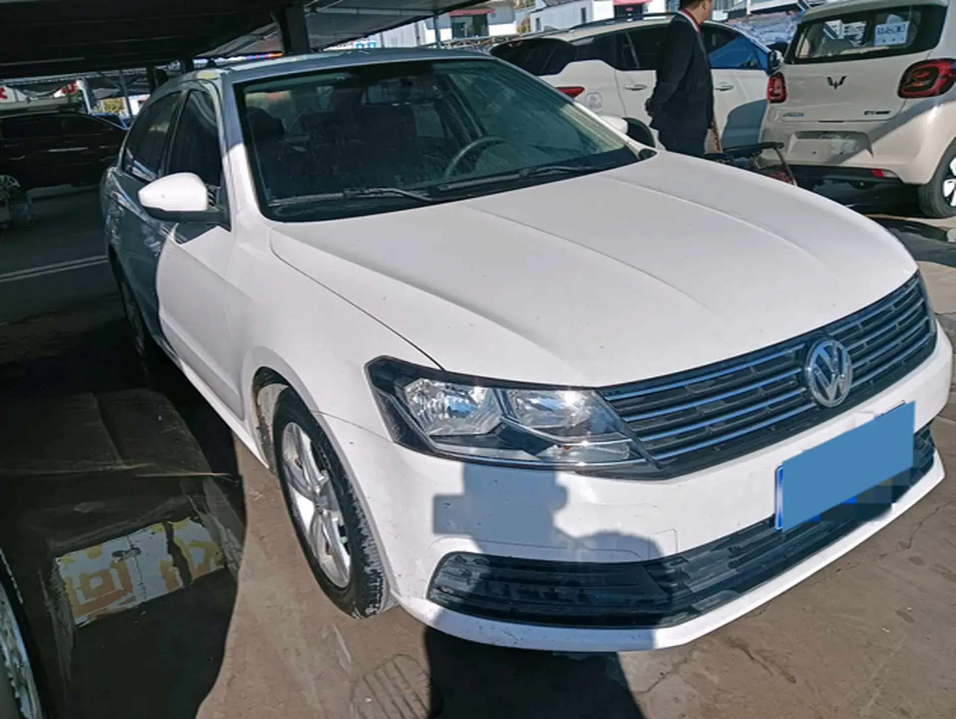 2017 VOLKSWAGEN LAVIDA thumbnail 4