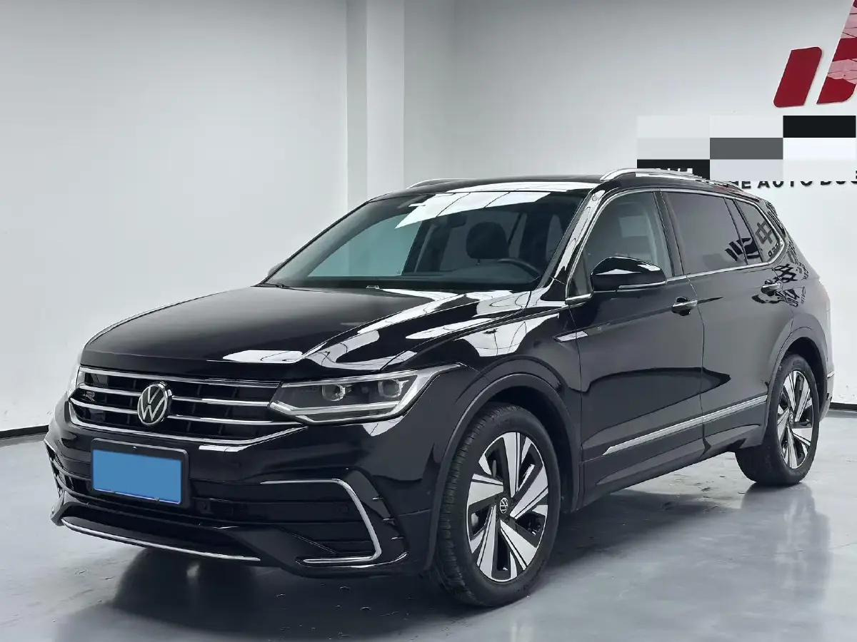 2023 Volkswagen Tiguan L 2.0T 186HP L4 7DCT