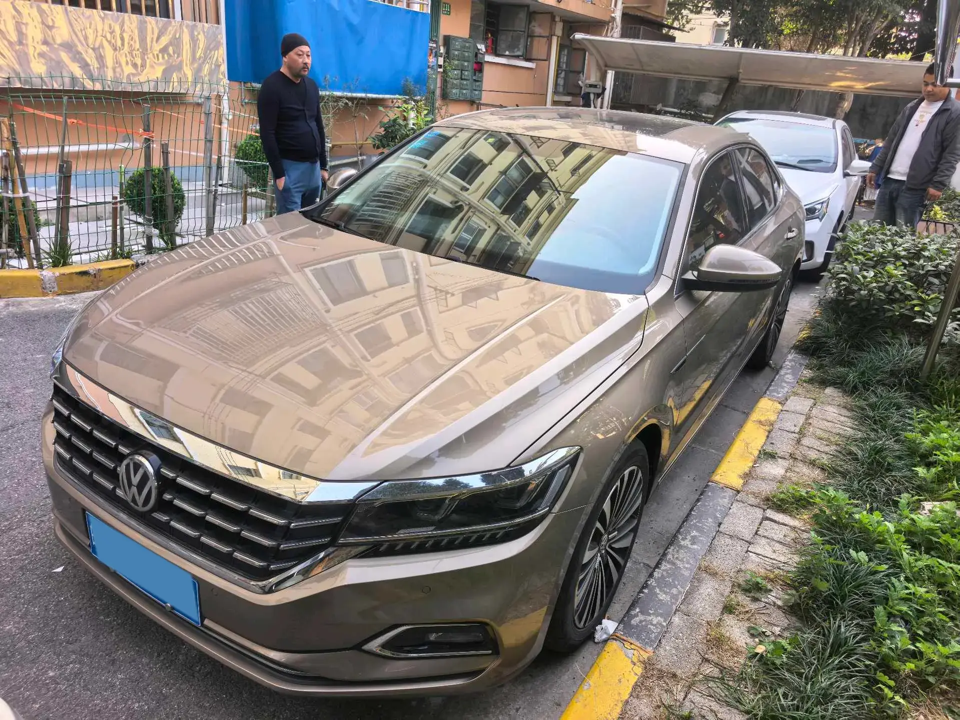 2019 VOLKSWAGEN PASSAT view 1
