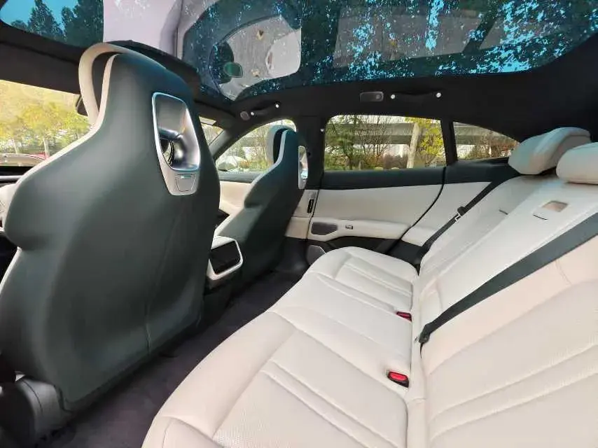 2025 MI YU7 thumbnail 4