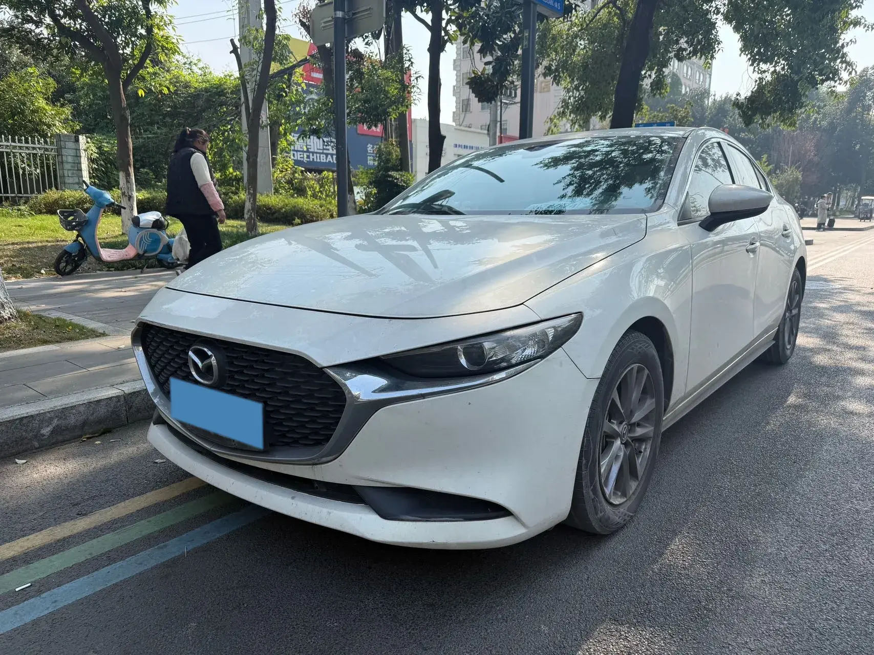 2020 MAZDA 3 view 1