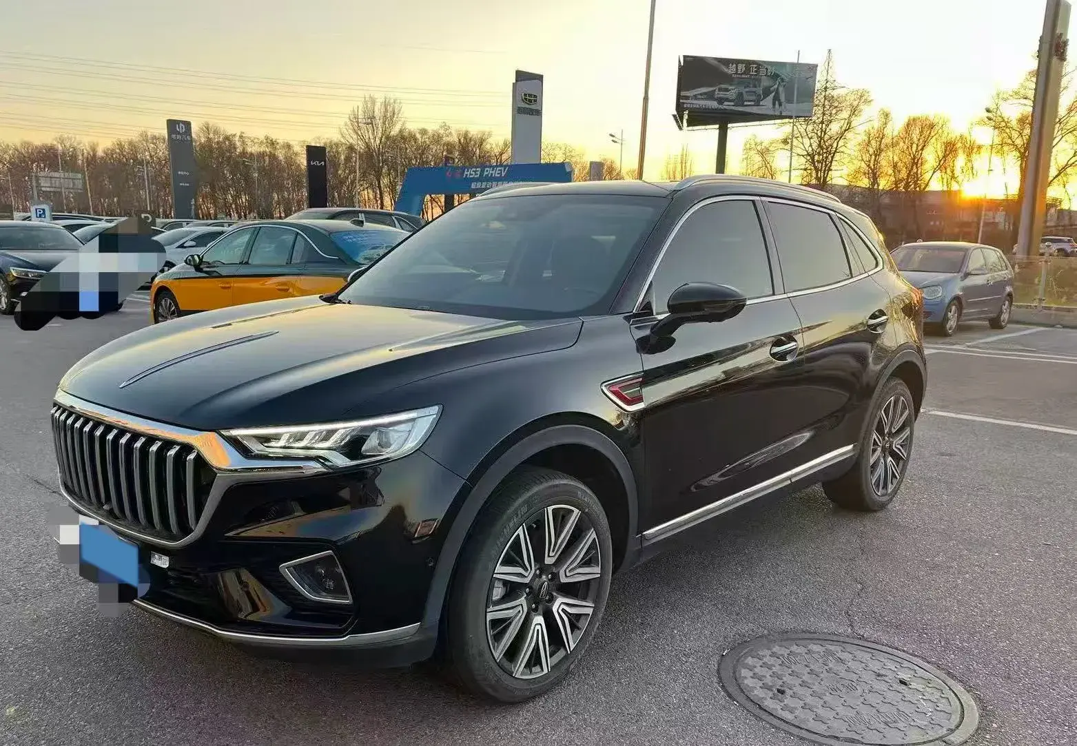 2022 HONGQI HS5 view 1