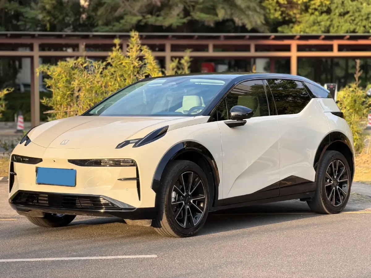 2024 Zeekr X BEV 66KWH