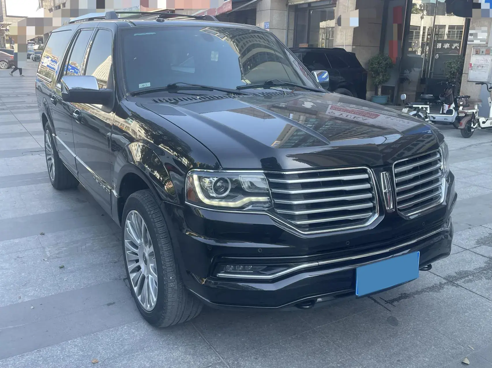 2017 LINCOLN NAVIGATOR thumbnail 2