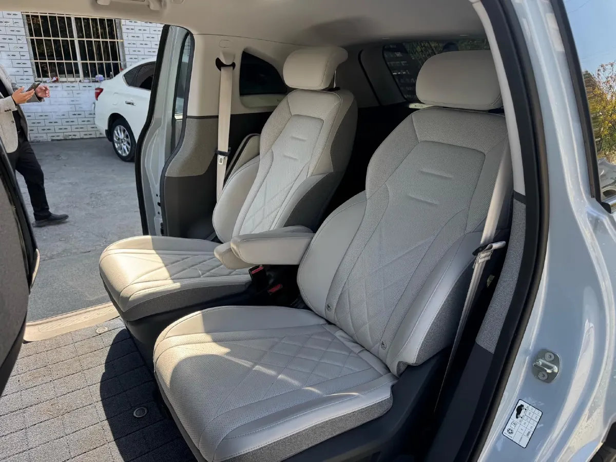 2023 ARCFOX KAOLA BEV 58.8KWH,autocango,china used car exporter,china ev exporter,chinese used car exporter,chinese used ev exporter