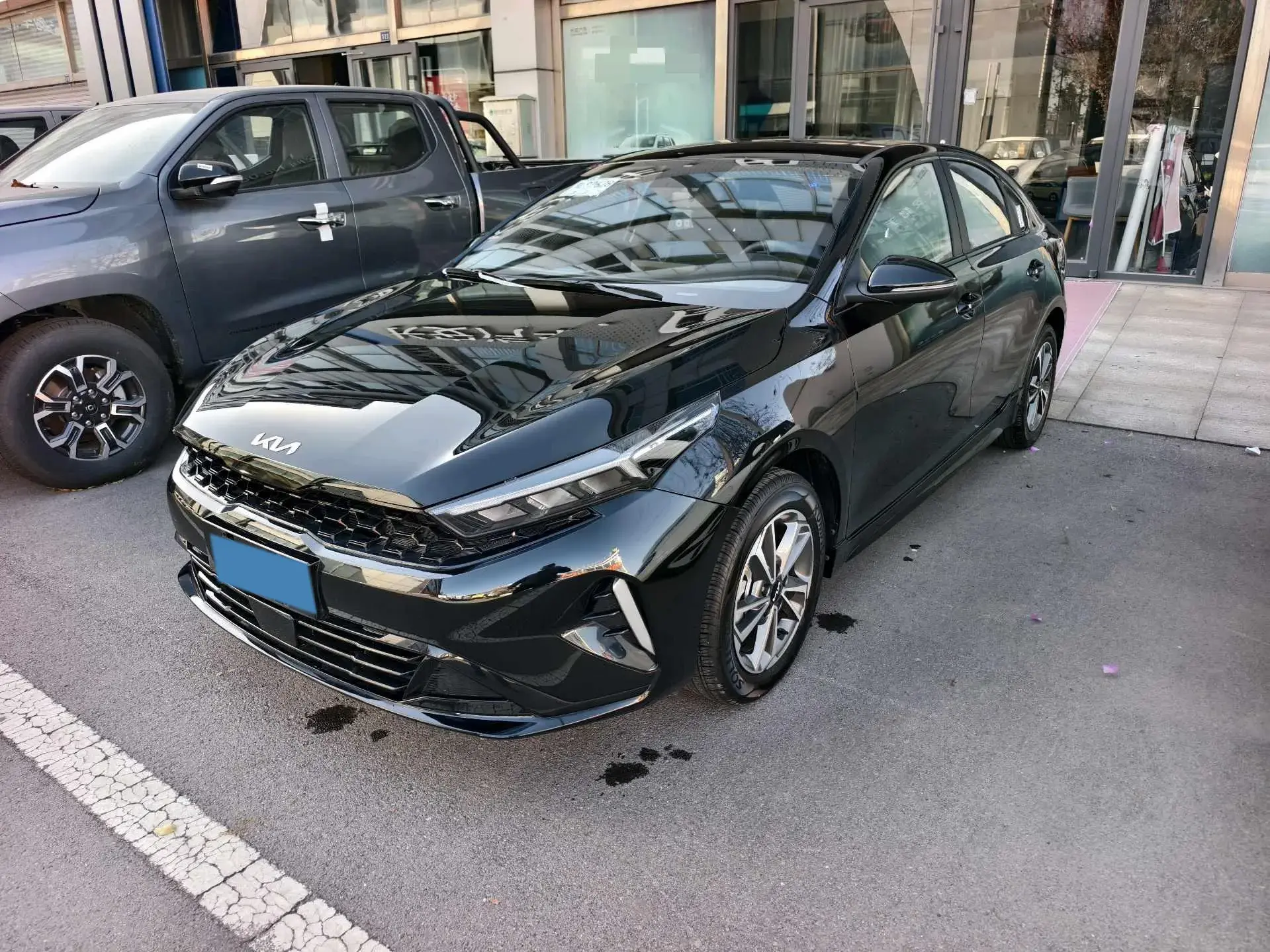 2023 KIA K3 view 1