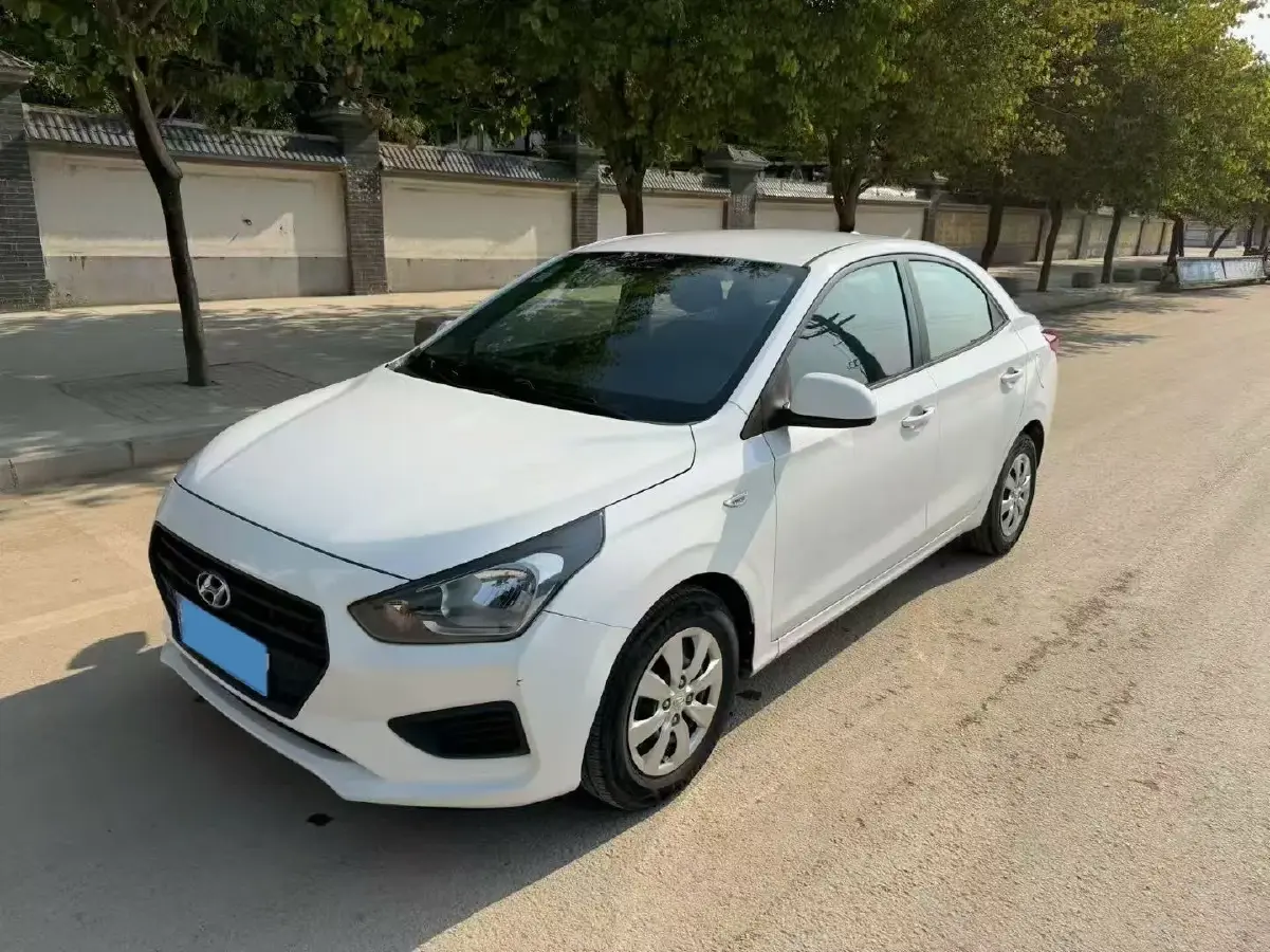 2017 Hyundai Reina 1.4L 95HP L4 5MT