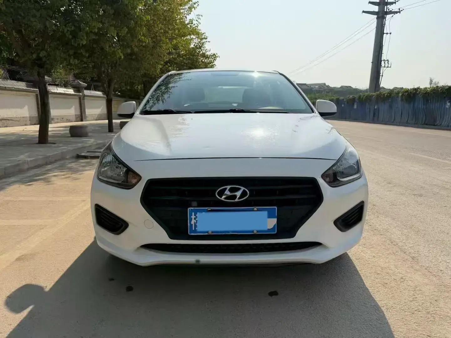2017 HYUNDAI REINA thumbnail 2