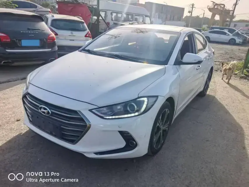 2018 HYUNDAI ELANTRA view 1
