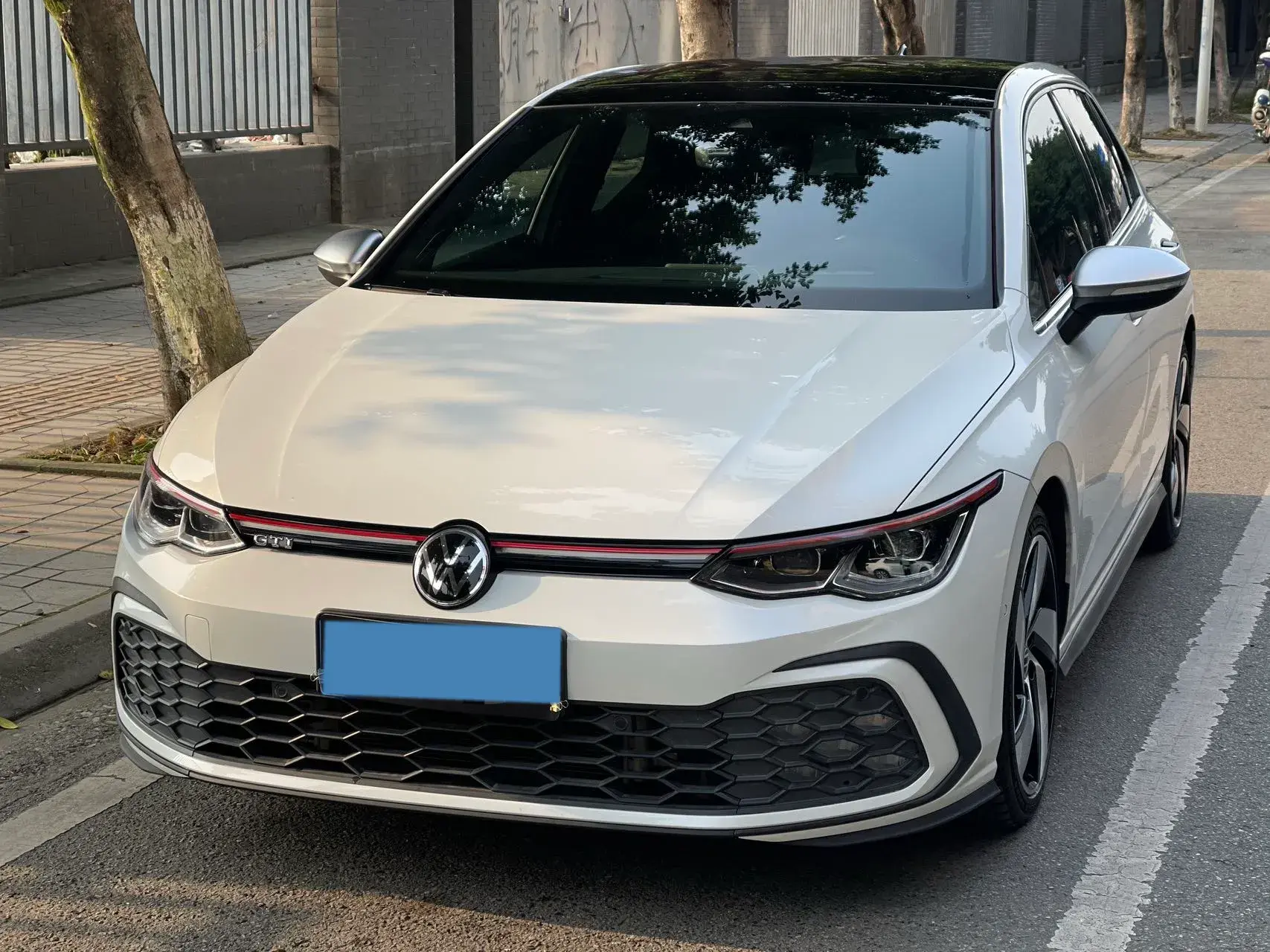2021 VOLKSWAGEN GOLFGTI view 1